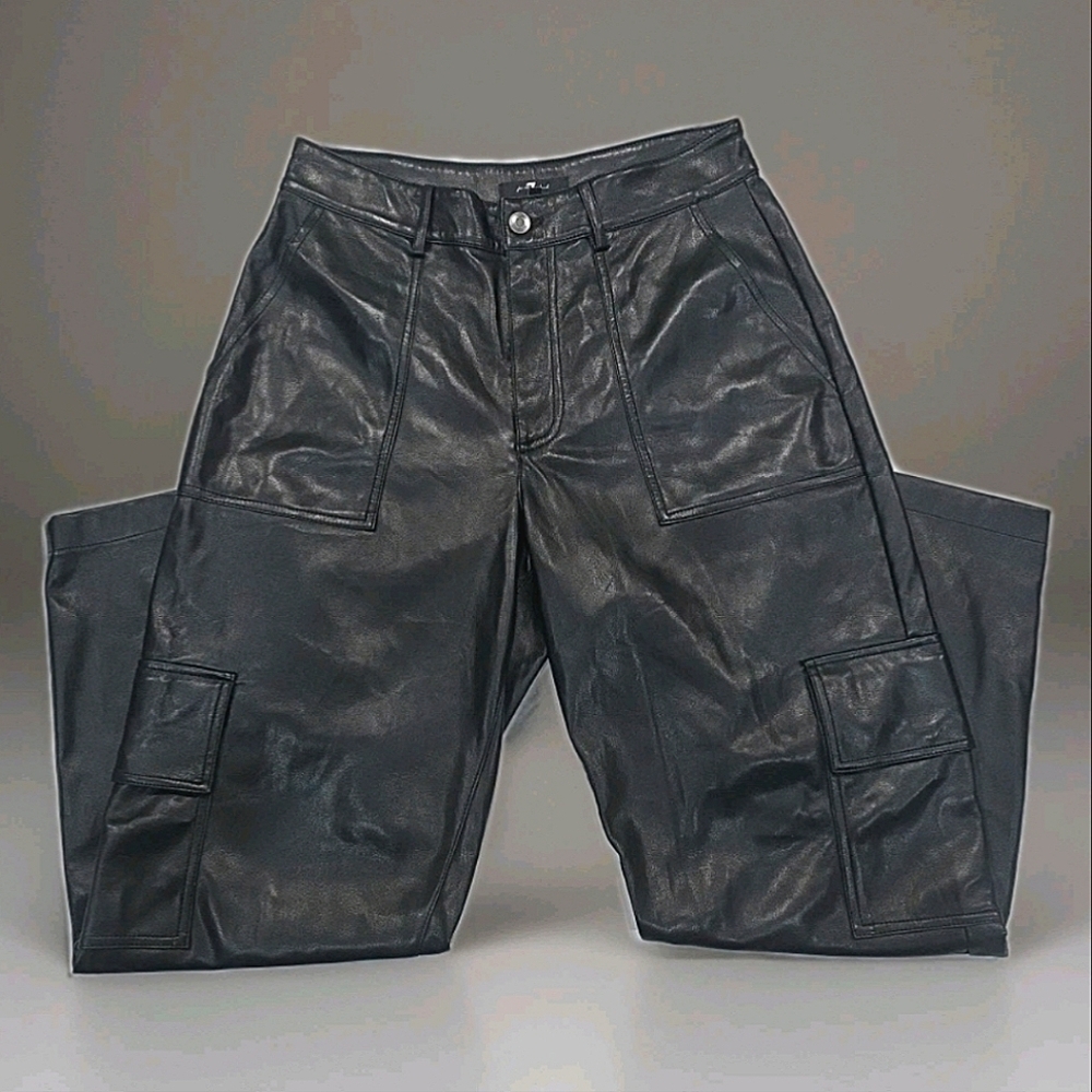 #157 7 For All Mankind Buttery Soft Faux Leather Cargo Pants Size Small